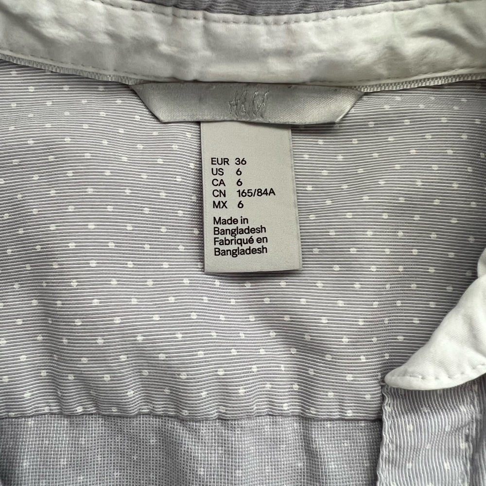 Button down Blouse - Picture 2 of 4
